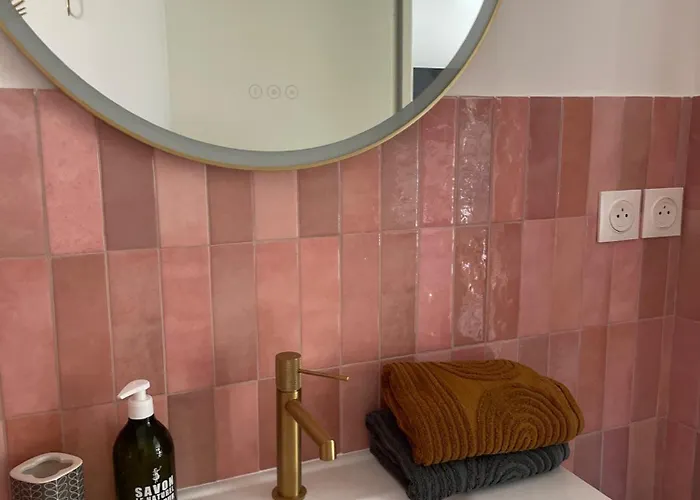 Apartamento Rez De Jardin De Hyères