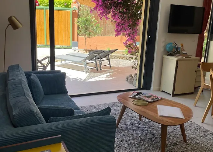 Apartamento Rez De Jardin De *