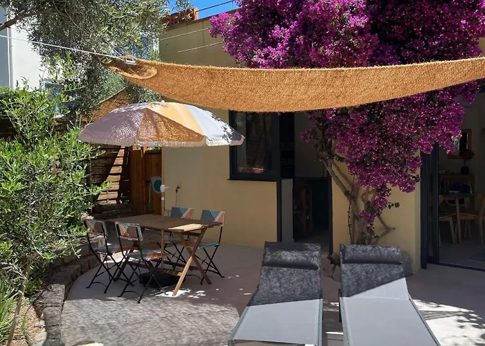 Rez De Jardin De * Hyères