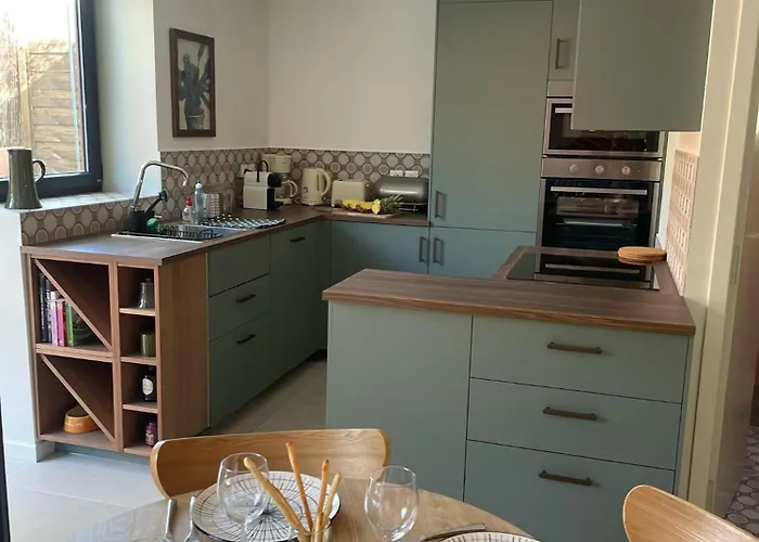 Apartment Rez De Jardin De Hyeres