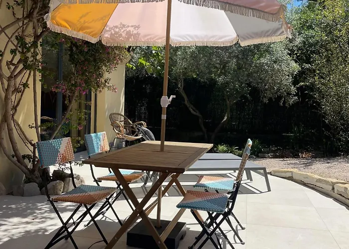 Rez De Jardin De Apartment